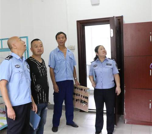  ��ɽ�γ�ְҵ�е�רҵѧУУ԰��ȫ����